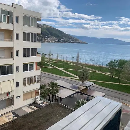 Garsoniere Grisi 아파트